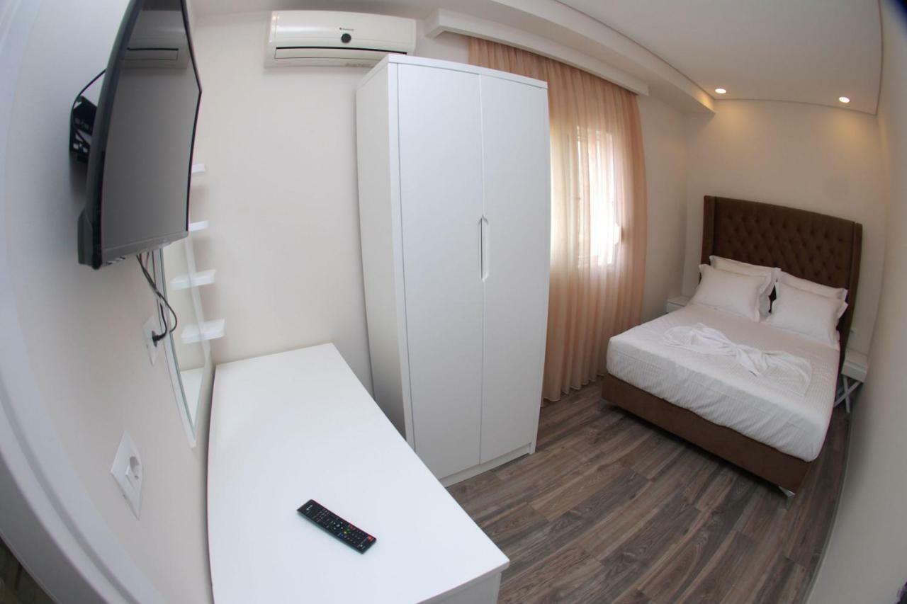 Hotel Ramo Saranda エクステリア 写真
