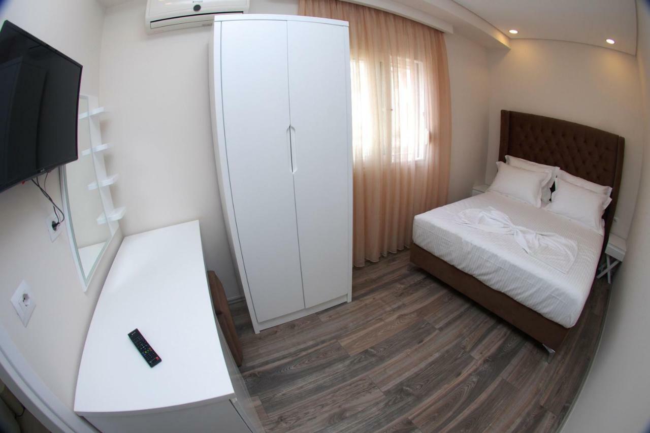 Hotel Ramo Saranda エクステリア 写真