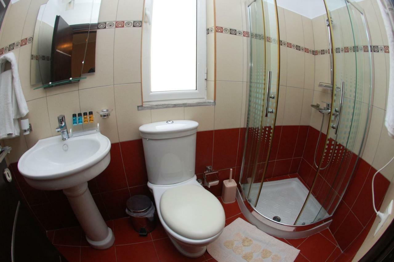 Hotel Ramo Saranda エクステリア 写真
