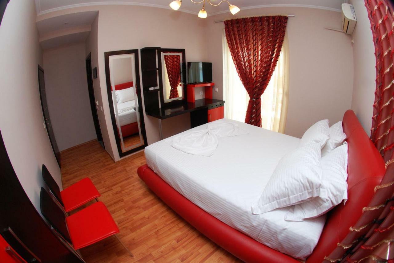 Hotel Ramo Saranda エクステリア 写真