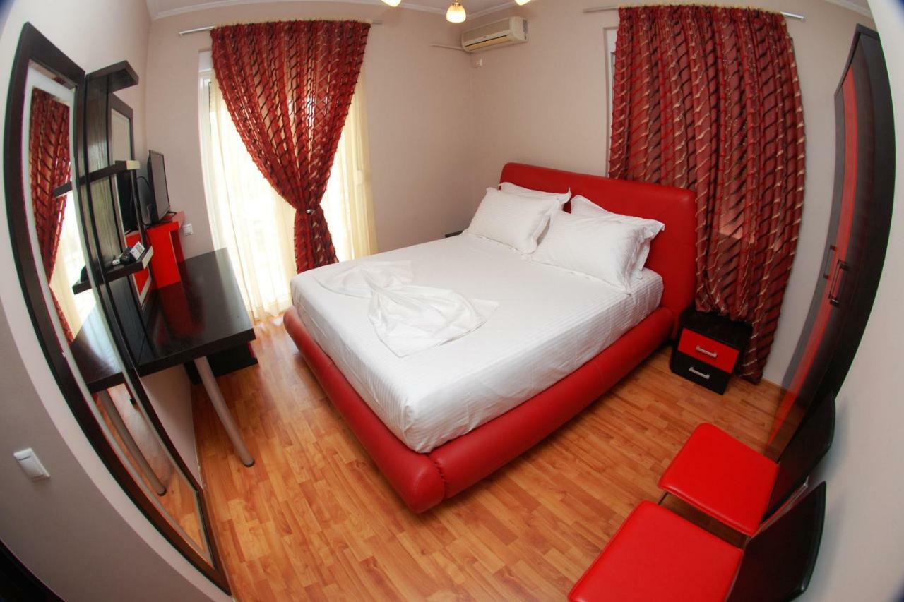 Hotel Ramo Saranda エクステリア 写真
