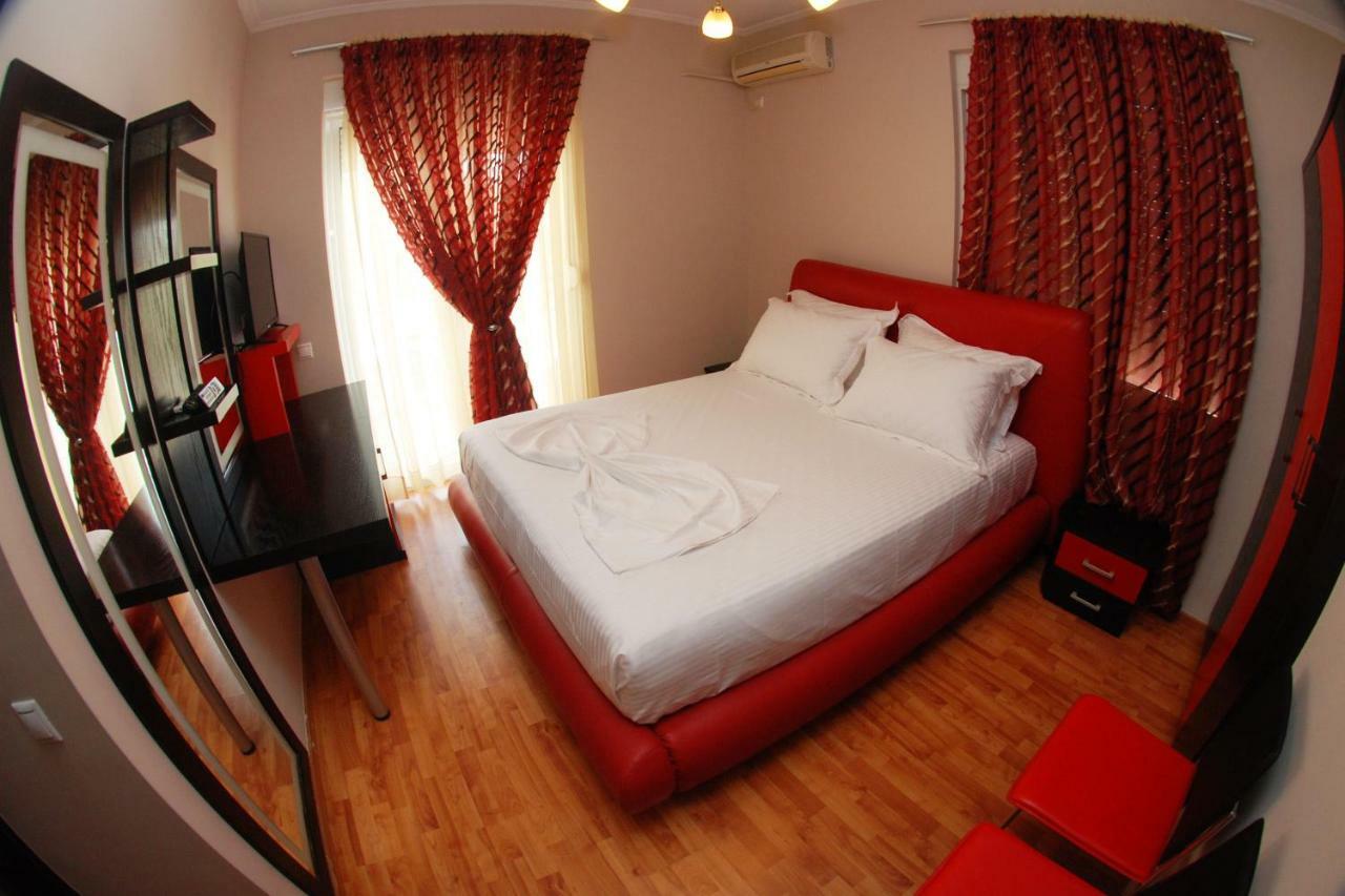 Hotel Ramo Saranda エクステリア 写真