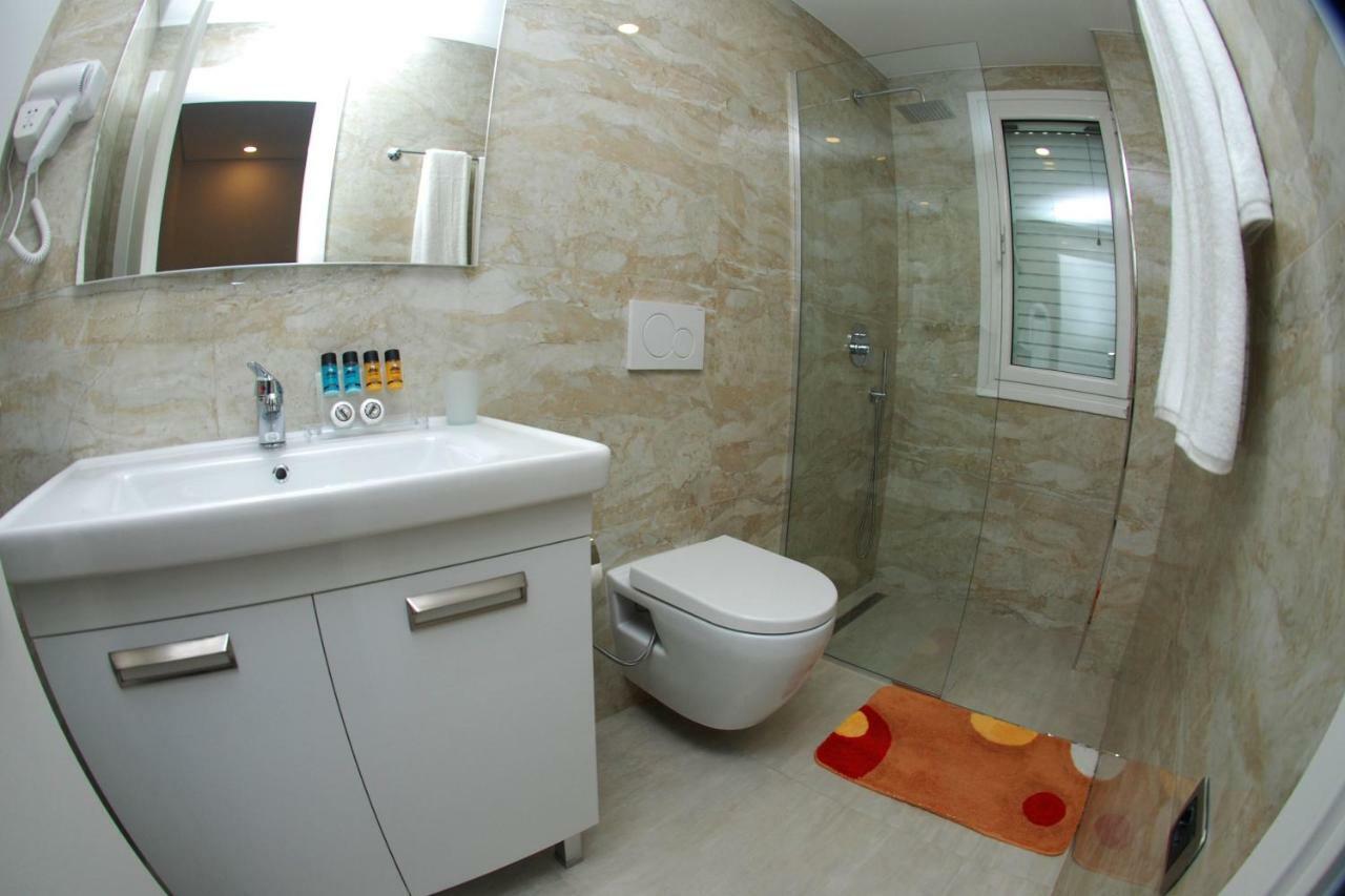Hotel Ramo Saranda エクステリア 写真