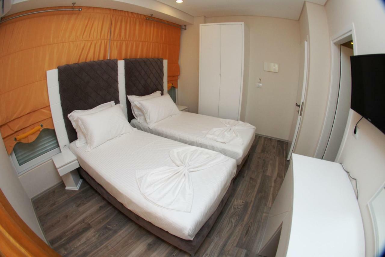Hotel Ramo Saranda エクステリア 写真